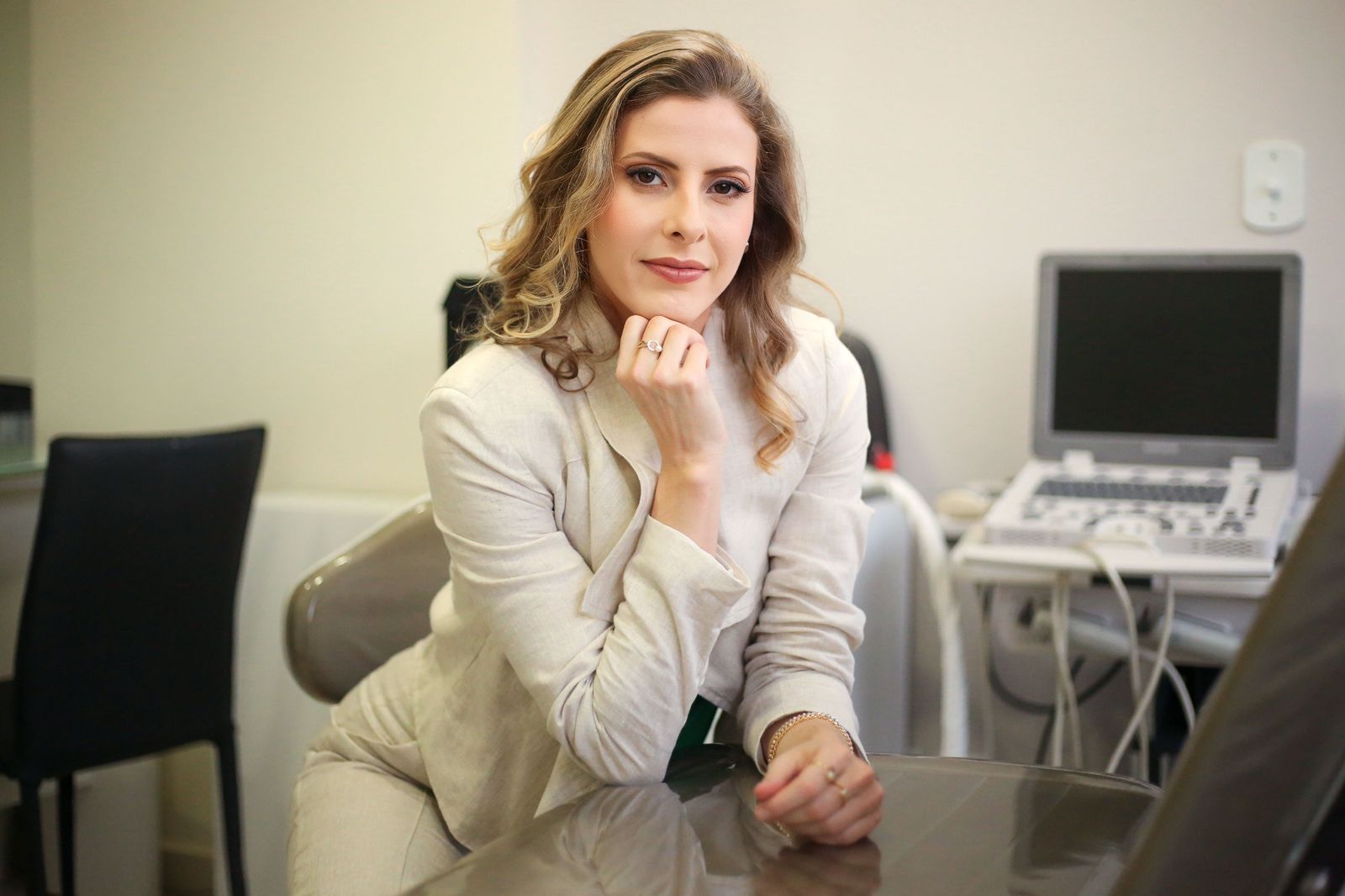 Dra. Milena Hungria no espaço de avaliação vascular
